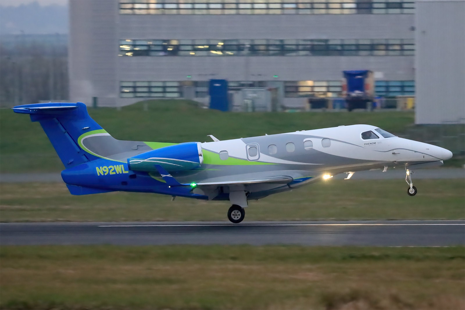 plane.jpg