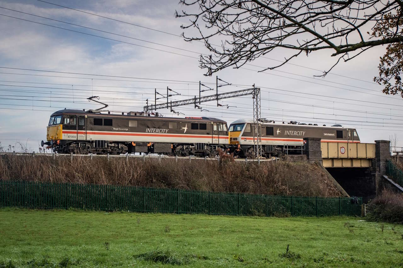train.jpg