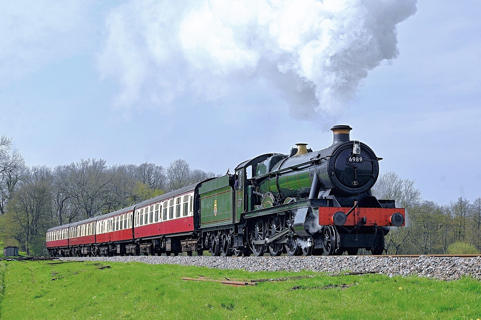 train.jpg