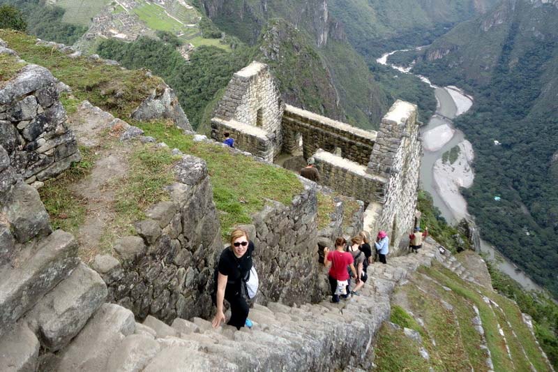 huayna-picchu-escaleras-1.jpg