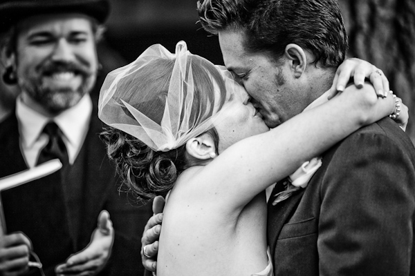 twin-lens-images-junebug-weddings-11-09-2010-51.jpg