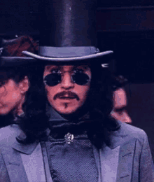 tenor.gif