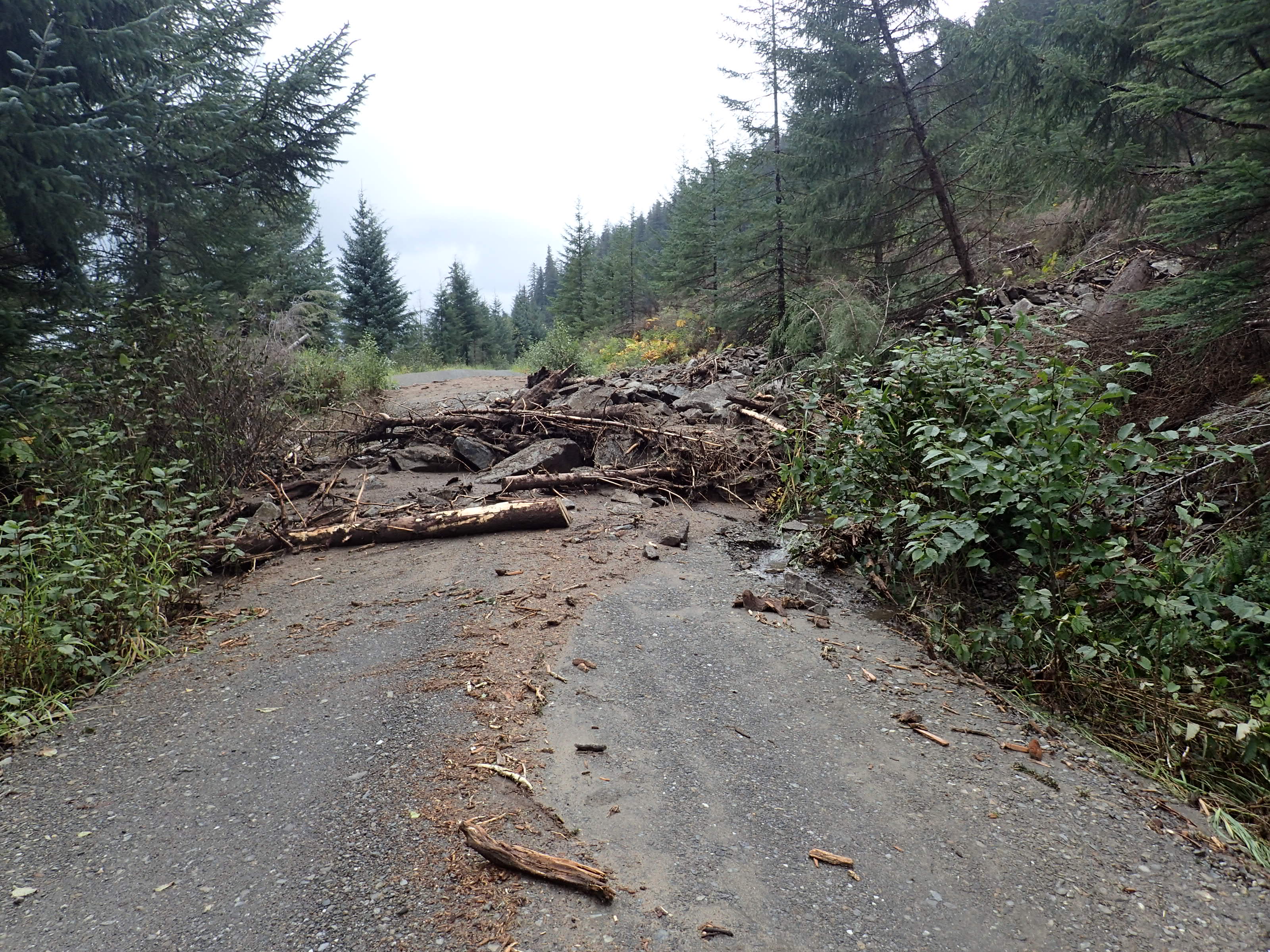 Dry-Straights-Road-landslide.jpg
